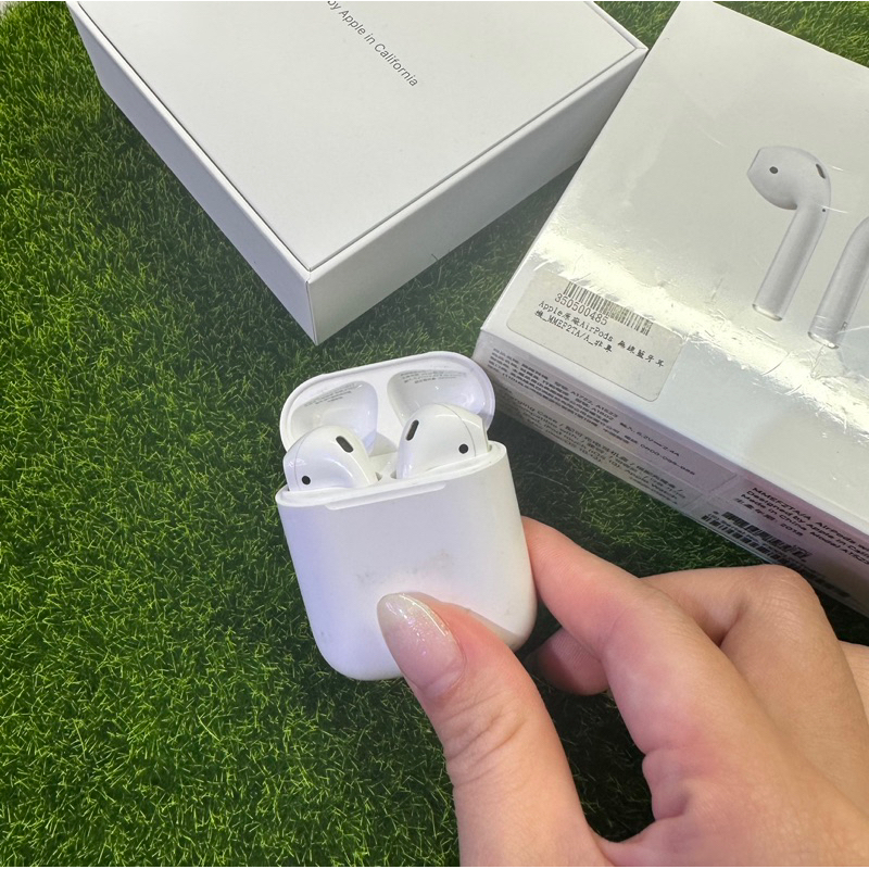 Apple 蘋果 二手 耳機 AirPods 1代 有盒裝 機況9成新  中山國小捷運站可面交 實體店面