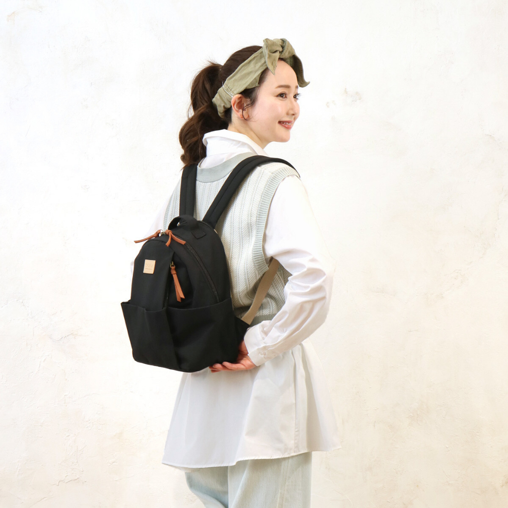 日本直送｜polkapolka 女性時尚防水背包SOBIA 女性 小型 防撥水 休閒 迷你 日系 多口袋 輕巧 有型