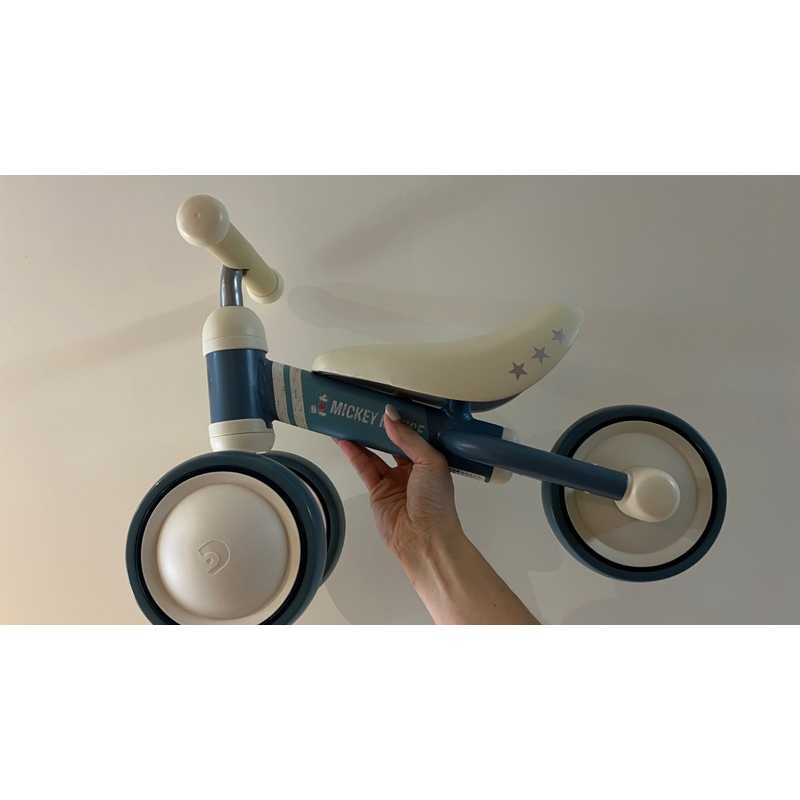 日本 IDES D-bike mini 迪士尼寶寶滑步車、三輪車、平衡車 （中性米奇藍色款）見和蝦皮最便宜