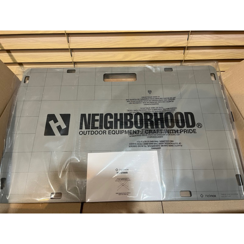 Neighborhood x Helinox 露營桌