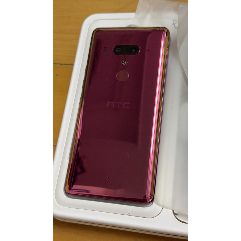 二手品-HTC U12+ 紅色  6G/128G 有原廠盒子+spigen保護殼一個(原廠公司貨)