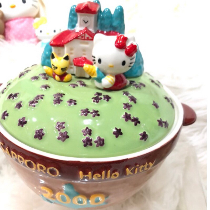 日本進口Hello Kitty北海道限量薰衣草森林陶瓷製品擺飾展示品釋出