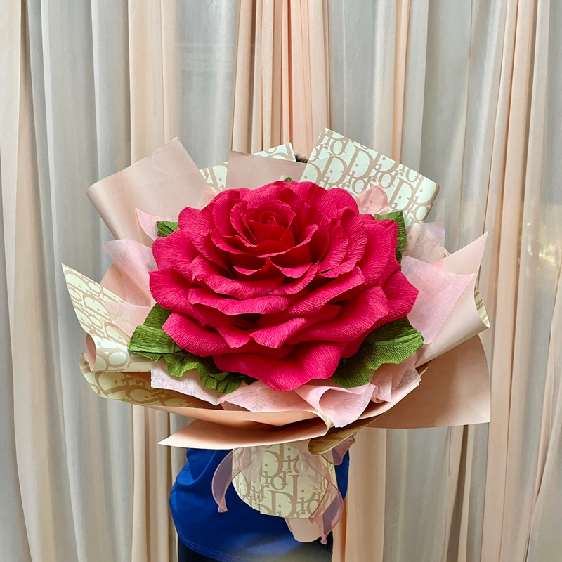 大紙花 - 花禮新嬌點-婚紗外拍、求婚、場佈大型紙玫瑰花束訂製