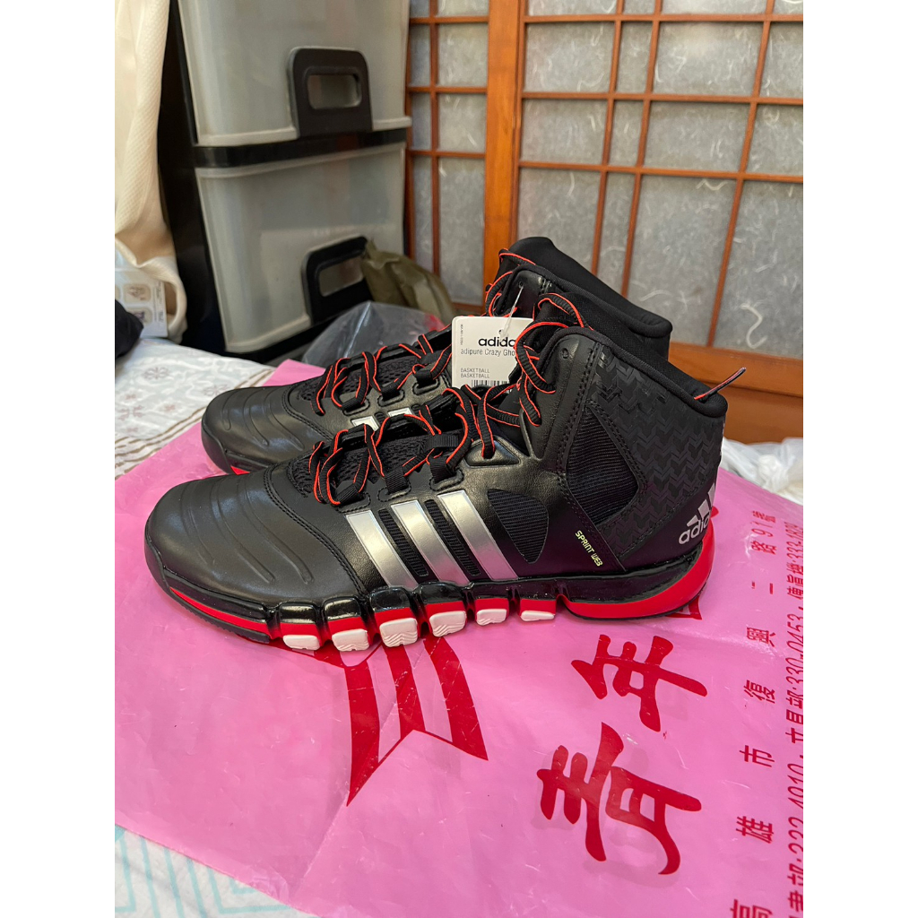「 全新 」 Adidas 男版籃球鞋 US11（黑）鐵4-4
