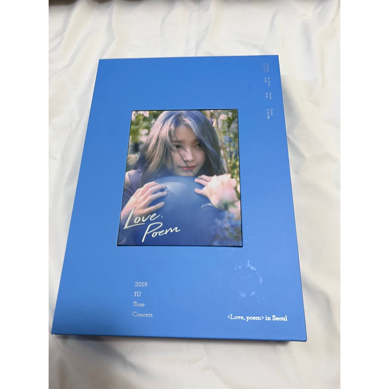 IU 李知恩 2019 love poem演唱會藍光 官方周邊