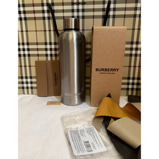 Burberry 盒裝運動水壺（Vip稀有限量禮品）🙋大容量，夏天補充水分最佳的選擇；贈 （圖二）保*冰、溫*袋 1個