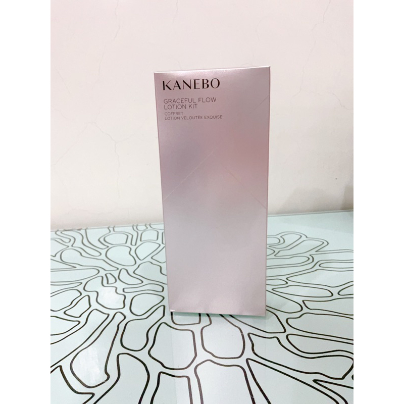 全新專櫃正品 Kanebo 佳麗寶 萃齡提拉系列( 含化妝水 180ml、菁華液 6.4ml)