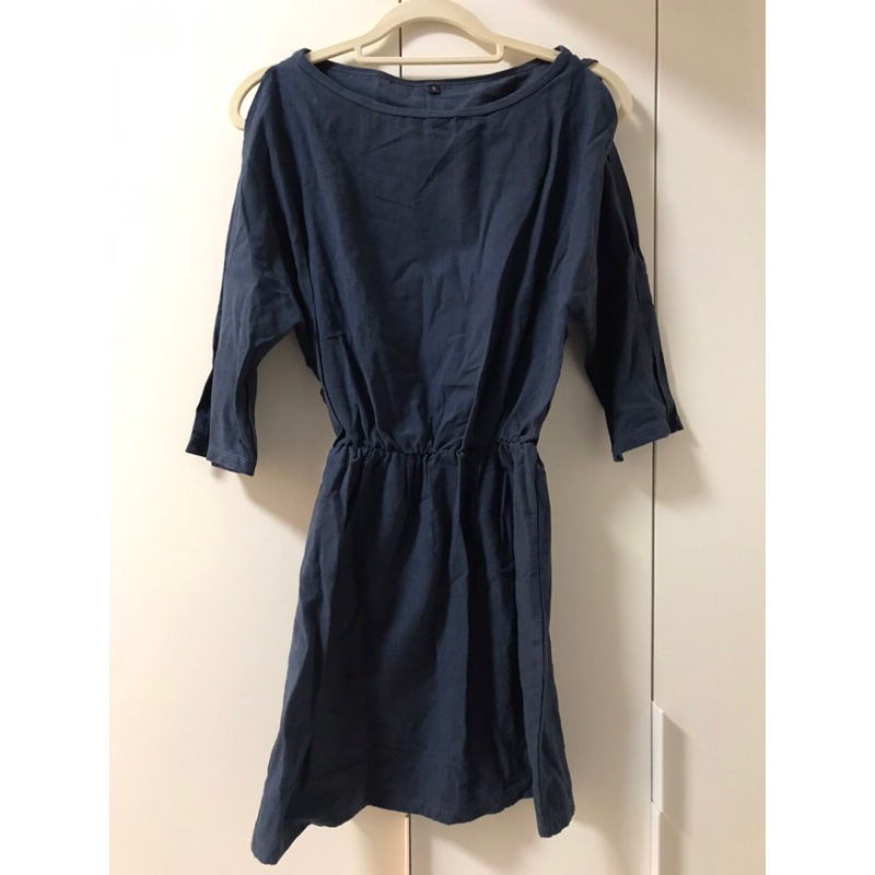 Vieso 簡約 設計感 一字領 七分袖 縮腰 深藍 短洋裝