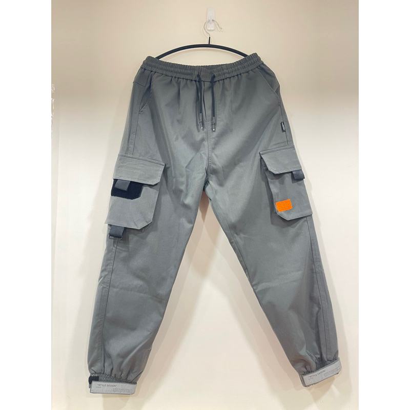 Laking 灰色工裝風格長褲 二手衣服沒穿幾次便宜出售