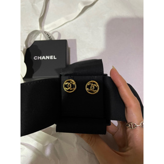 已售出✨ Chanel ✨香奈兒23a圓形鏤空雙C logo耳環