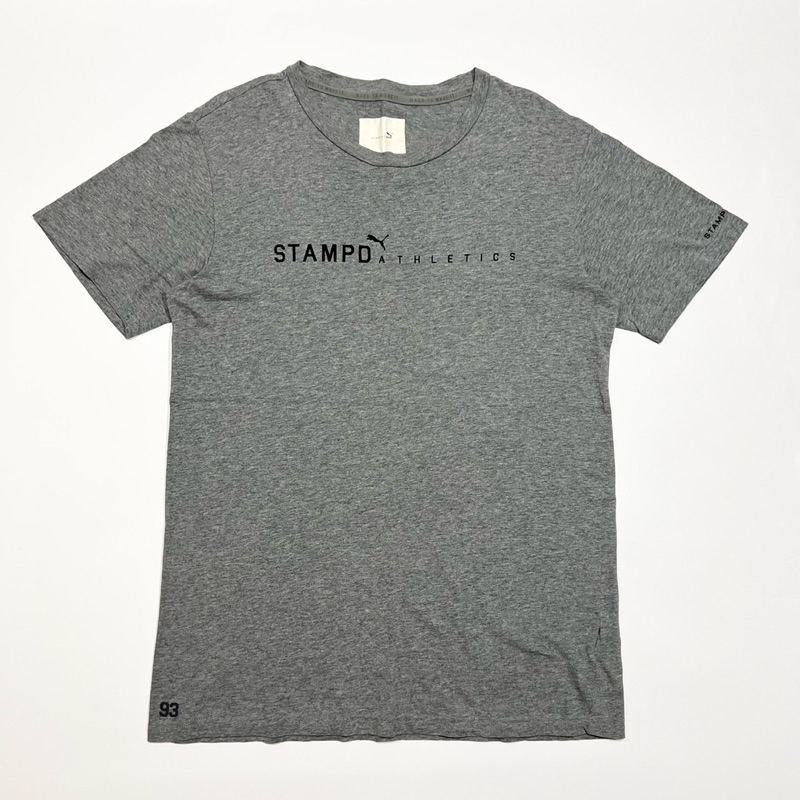 &lt;二手男裝&gt; Stampd LA X Puma Logo T-Shirt 聯名 立體字體 短袖 寬鬆 T恤 短T 灰