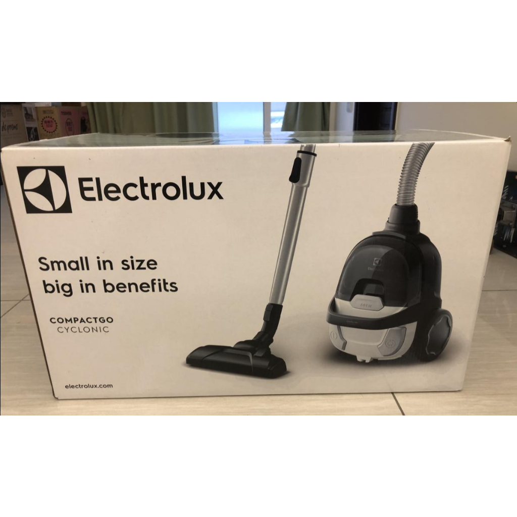 Electrolux 輕量小旋風集塵盒吸塵器 Z1232