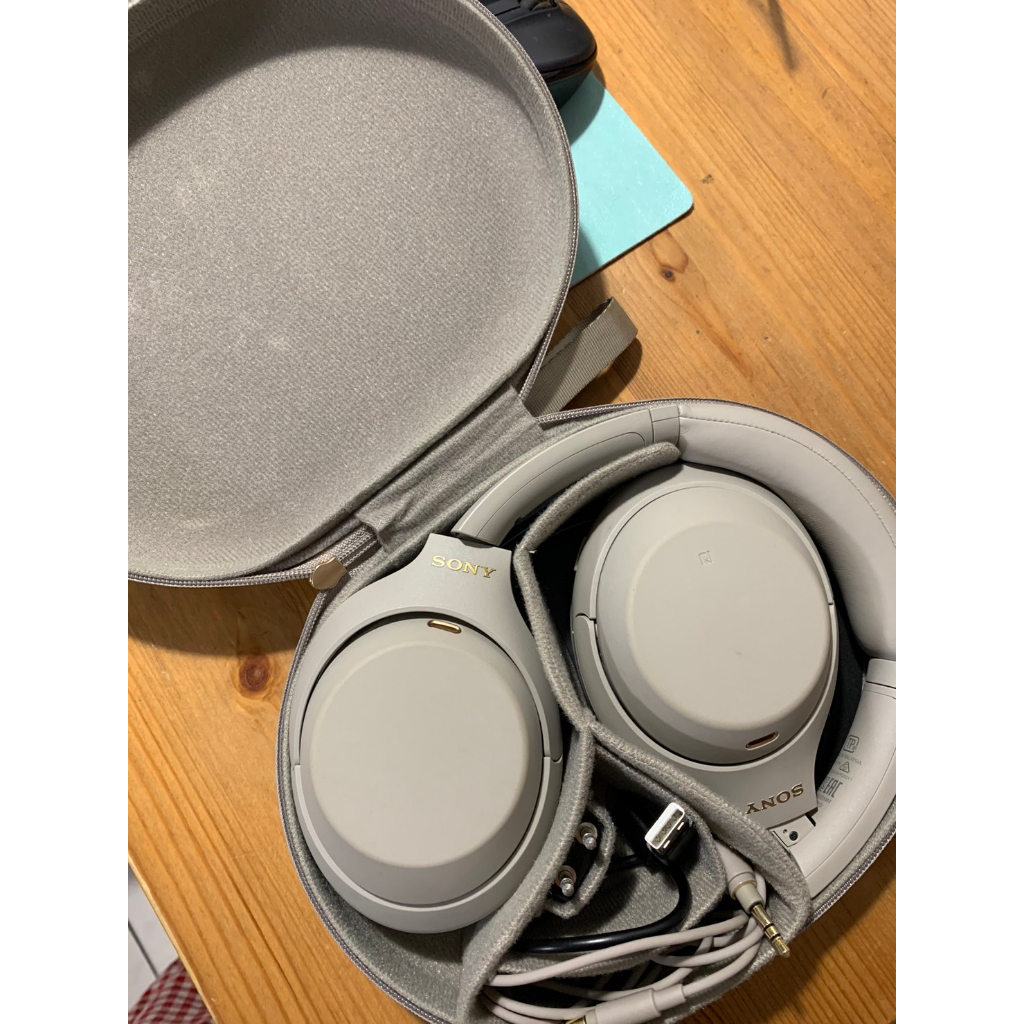 【六成新】SONY WH-1000XM4 無線藍牙降噪 耳罩式耳機 / 銀色