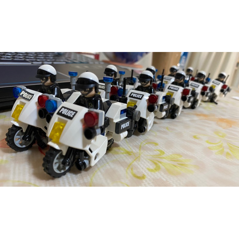 售 Lego 樂高 自組 重型機車交通警察10台不拆賣