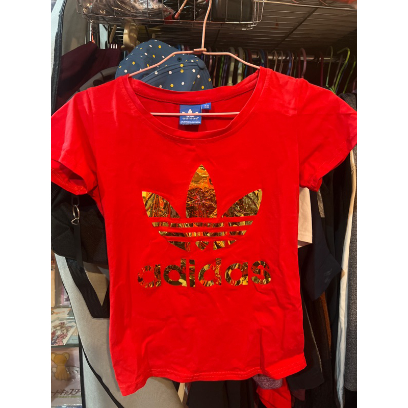 「愛迪達/時尚流行」Adidas 三葉復古時尚紅色上衣/T恤/紅色T shirt 超便宜出清