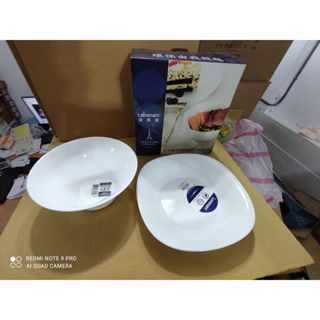 (板橋雜貨店) 法國品牌 樂美雅 白玉玻璃碗盤二入組 (光影沙拉碗 17X高8.5公分+方形深盤 21X高4公分)
