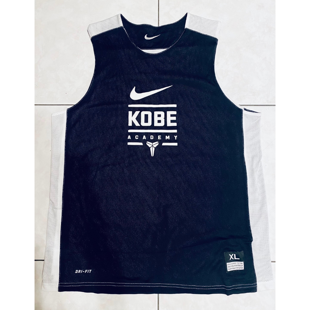 絕版球衣 收藏釋出 KOBE ACADEMY 訓練營 NIKE 2017 籃球 雙面練習衣 球衣 黑白 XL