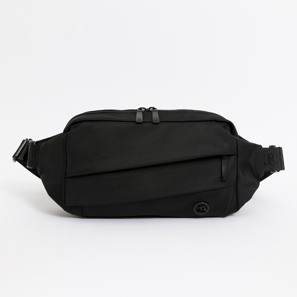 雨傘牌 包包【永和實體店面】Arnold Palmer 腰包 胸包 Focus系列 黑色 031-0304-09-5
