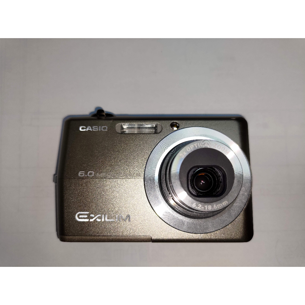 Casio Exilim Zoom EX-Z600 38-114 mm 600萬像素CCD數位相機