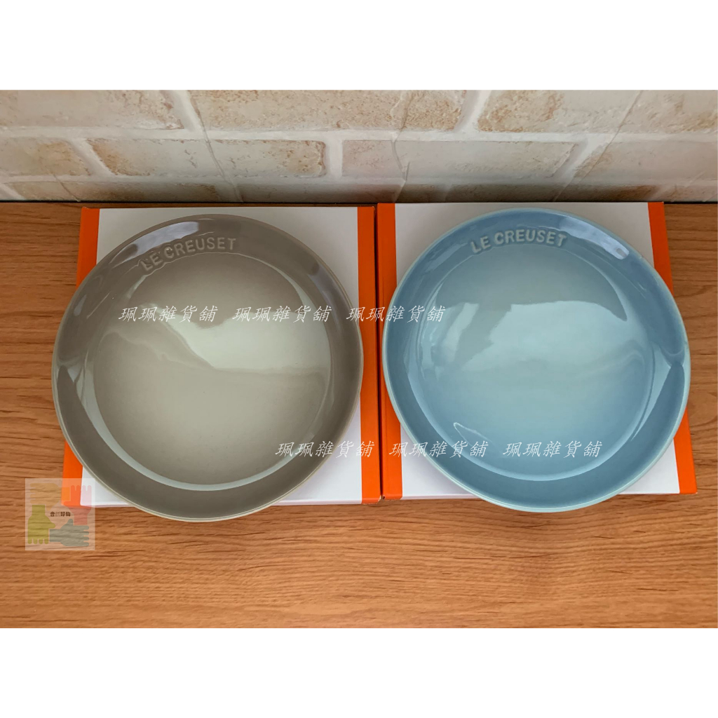 【珮珮雜貨舖】全新《LE CREUSET》陶瓷圓盤/餐盤 17cm 花蕾系列 海岸藍 肉豆蔻 二色可選