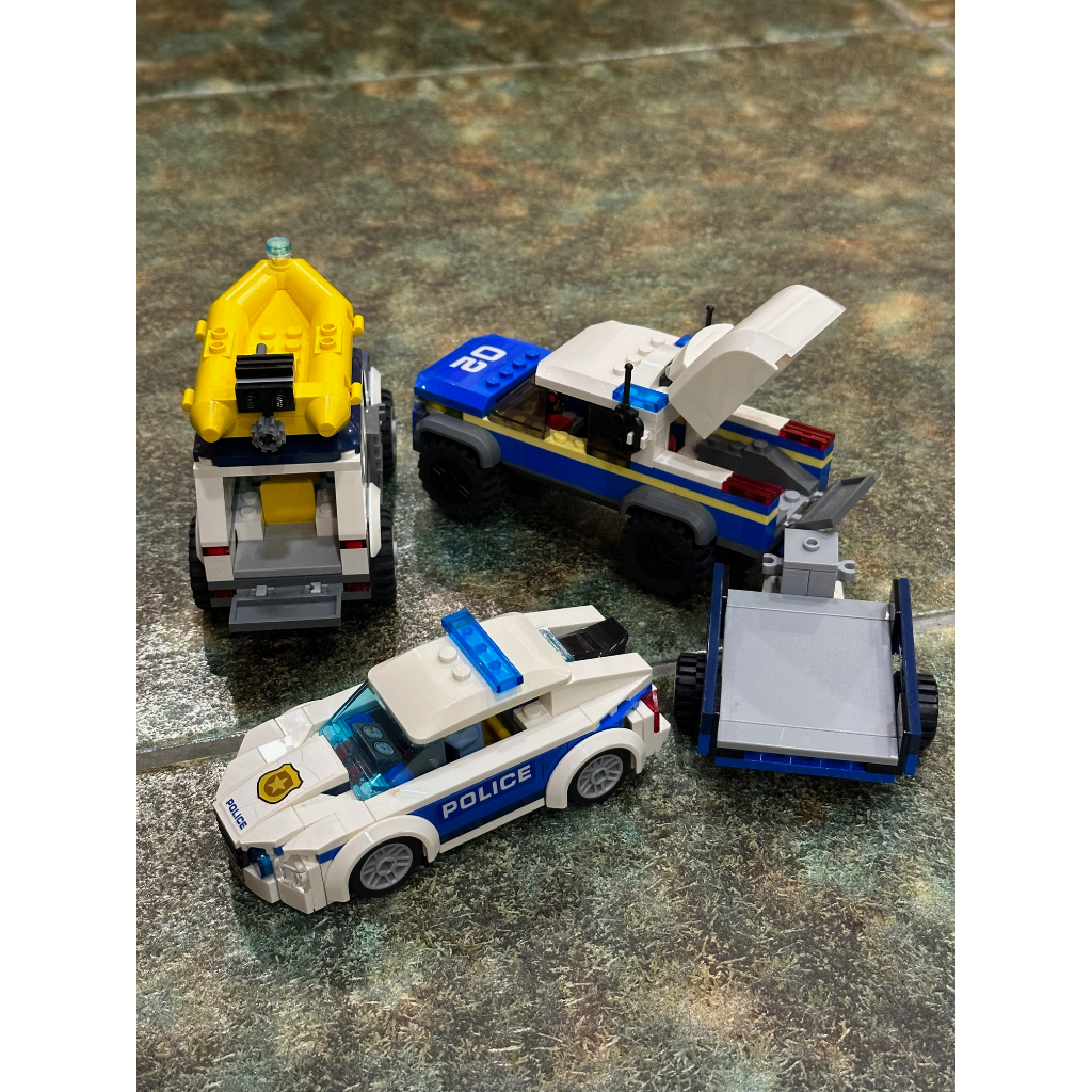 LEGO警車三台 (二手60239警車含人偶、復刻60369警車及復刻60068警車)【貼紙狀況不好】