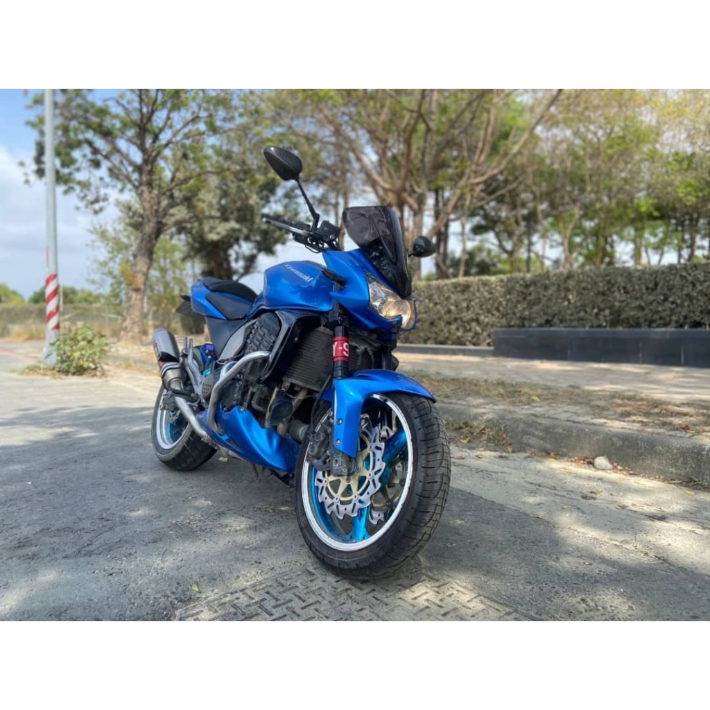 KAWASAKI Z1000二手檔車中古車配合全額.超額.學生貸款強力過件白牌黃牌紅牌仿賽街車大型重機滿18即可辦理