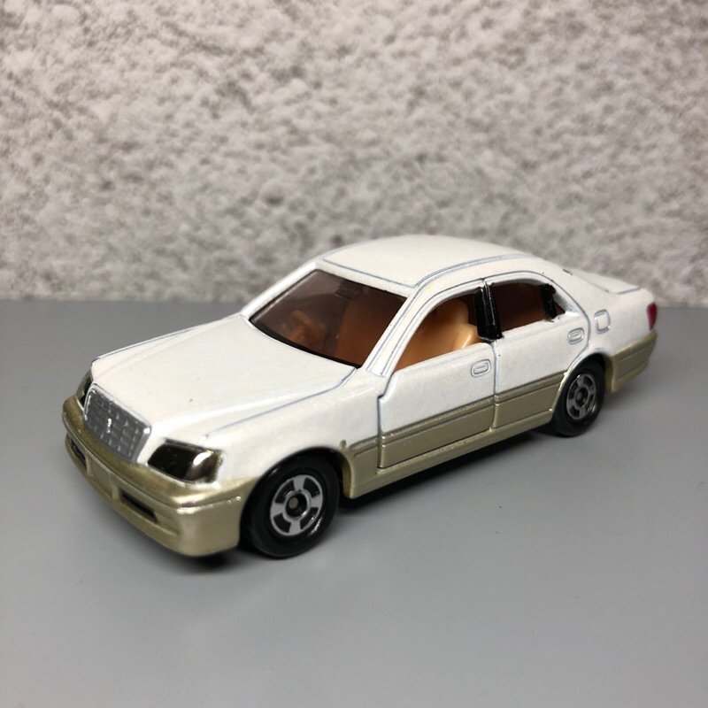 Tomica 92 Toyota crown