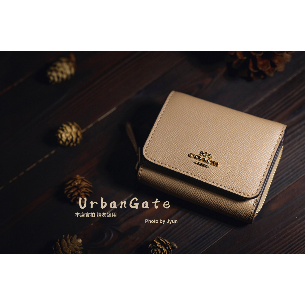 現貨UrbanGate🇺🇸 Coach 三折短夾 翻扣 outlet/官網 正品
