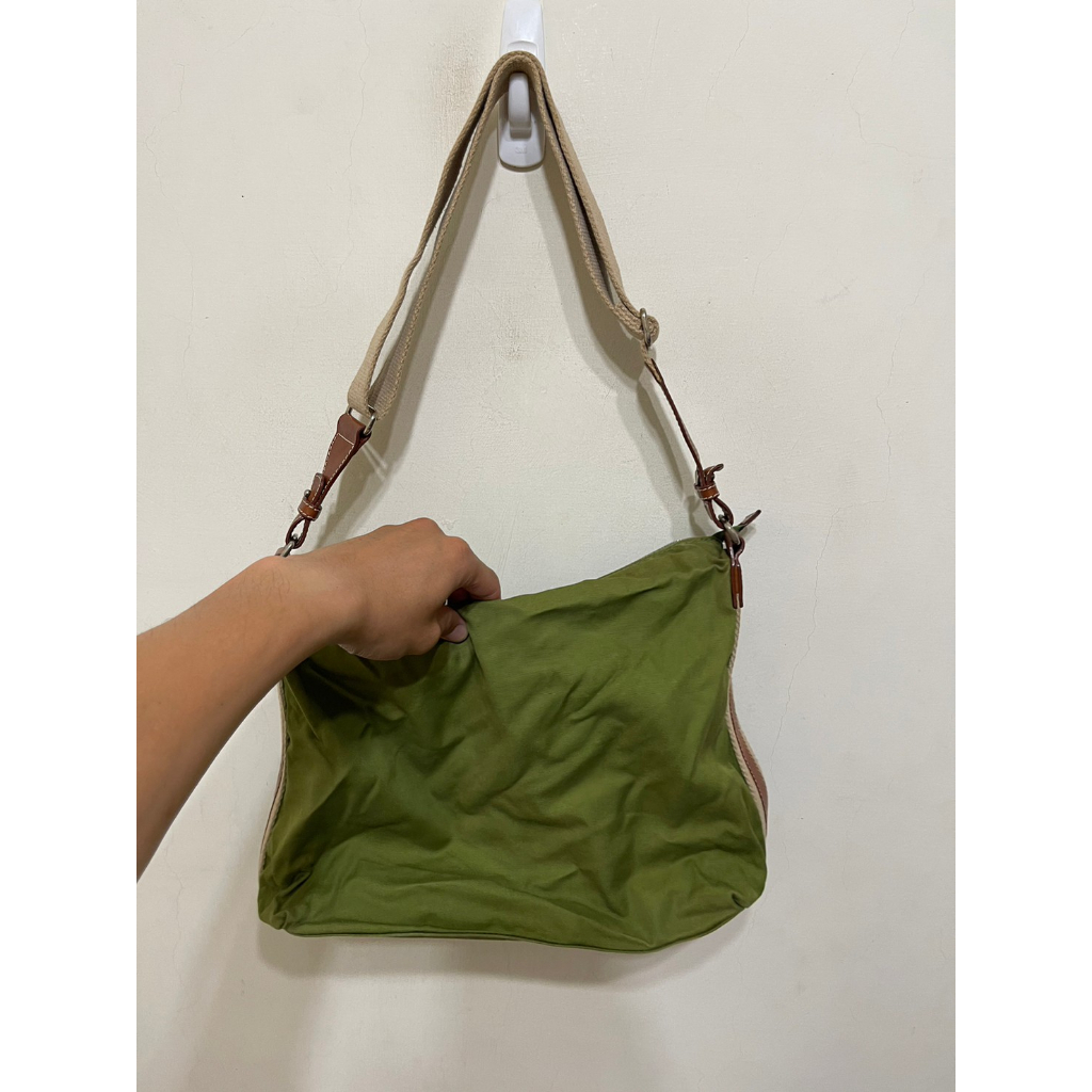 「 二手包 」 AIGNER 斜背包（綠）191