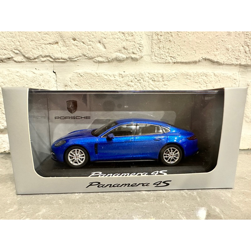 Porsche Panamera 4S 1/43 藍色 原廠精品模型