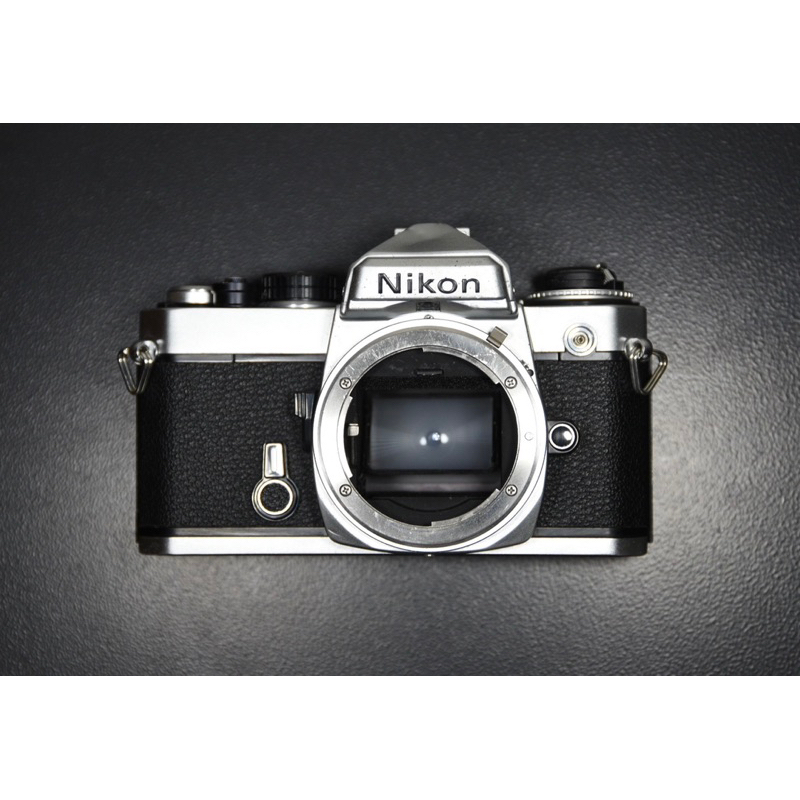 【經典古物】零件機 單眼 Nikon 故障 未測試 功能不全 135 底片 機身 擺設 故障機 裝飾品 CCD 數位單眼