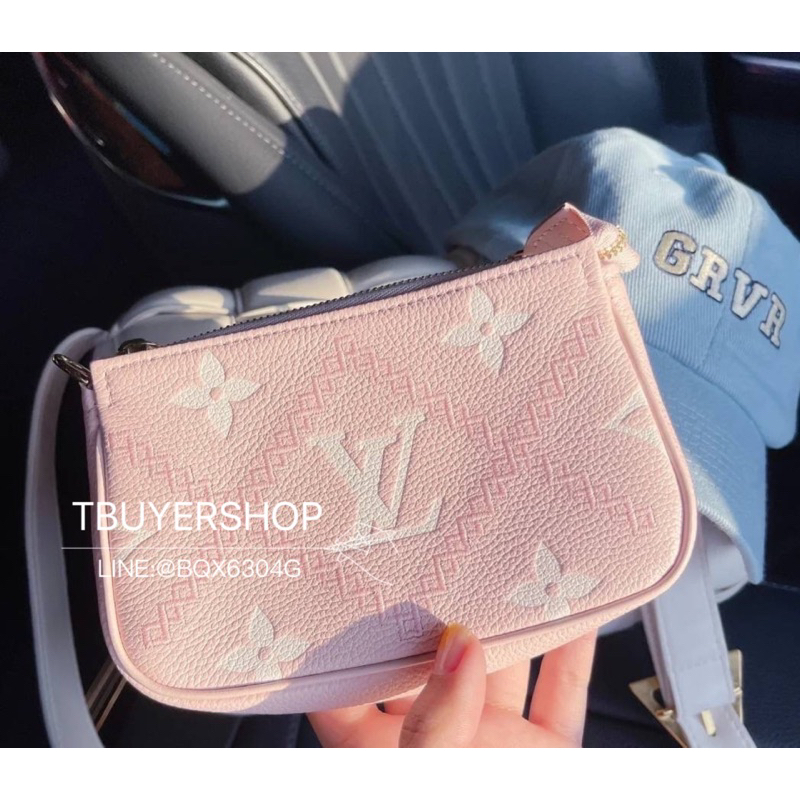 [TBUYERSHOP ] 台灣現貨🌟 Lv 粉色 mini 麻將包  全皮革刺繡，非常有質感😍