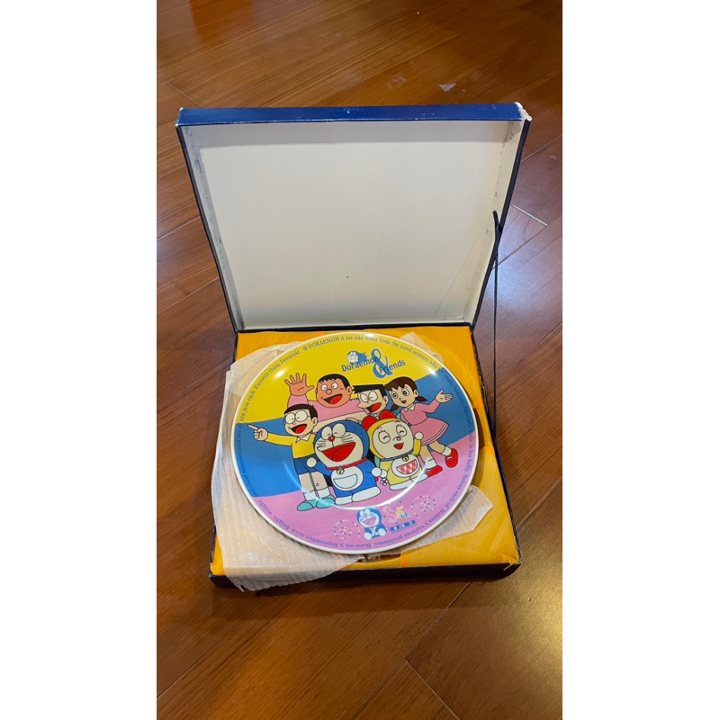 全新Diraeman 哆啦A夢35週年紀念盤$400（盤面直徑25.2公分）