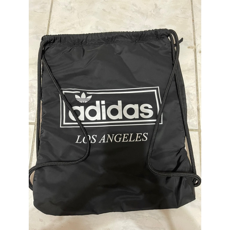 ADIDAS ORIGINALS束口袋運動後背包基本款三葉LOGO黑色