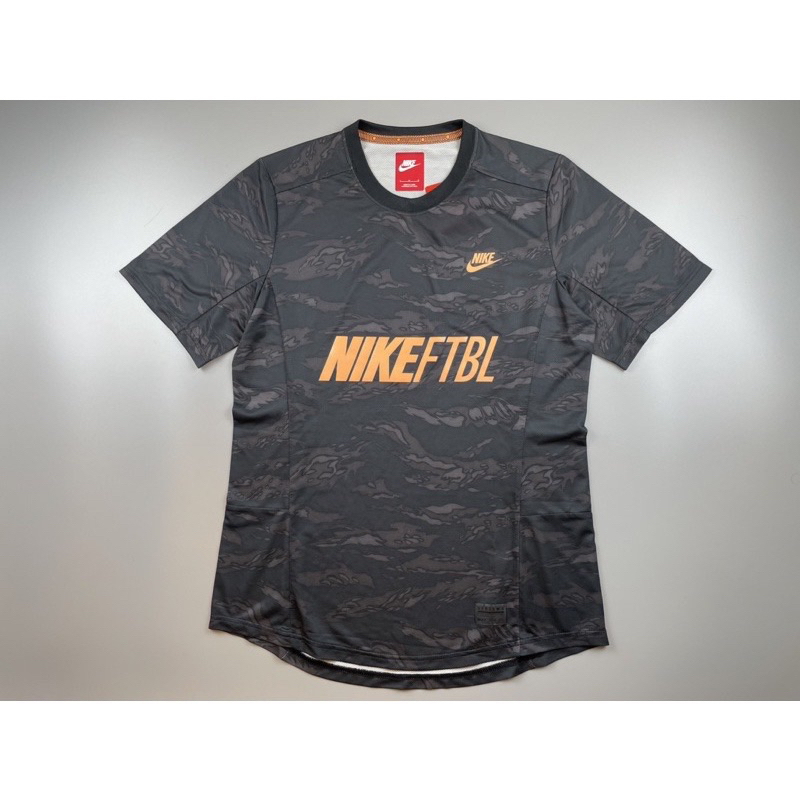 （僅拆吊牌）Nike FTBL 男版 透氣 涼感 足球 休閒短袖上衣 L號
