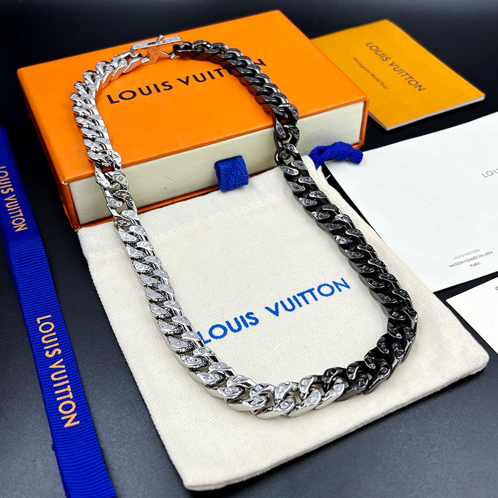 Louis Vuitton MP2682 LV Chain Links Patches necklace in