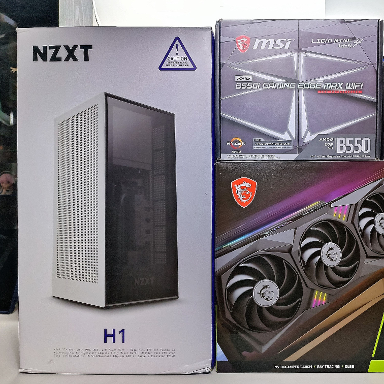 【NZXT美商恩傑】H1 黑色 ITX機殼 內建650w SFX電供、140一體式水冷、PCle轉接線〈二手保內〉