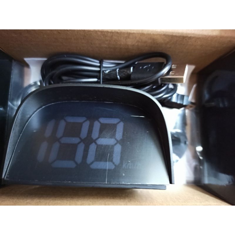 (隨緣百貨保固一年免運)全新HUD抬頭顯示器 GPS測速器 測速照相