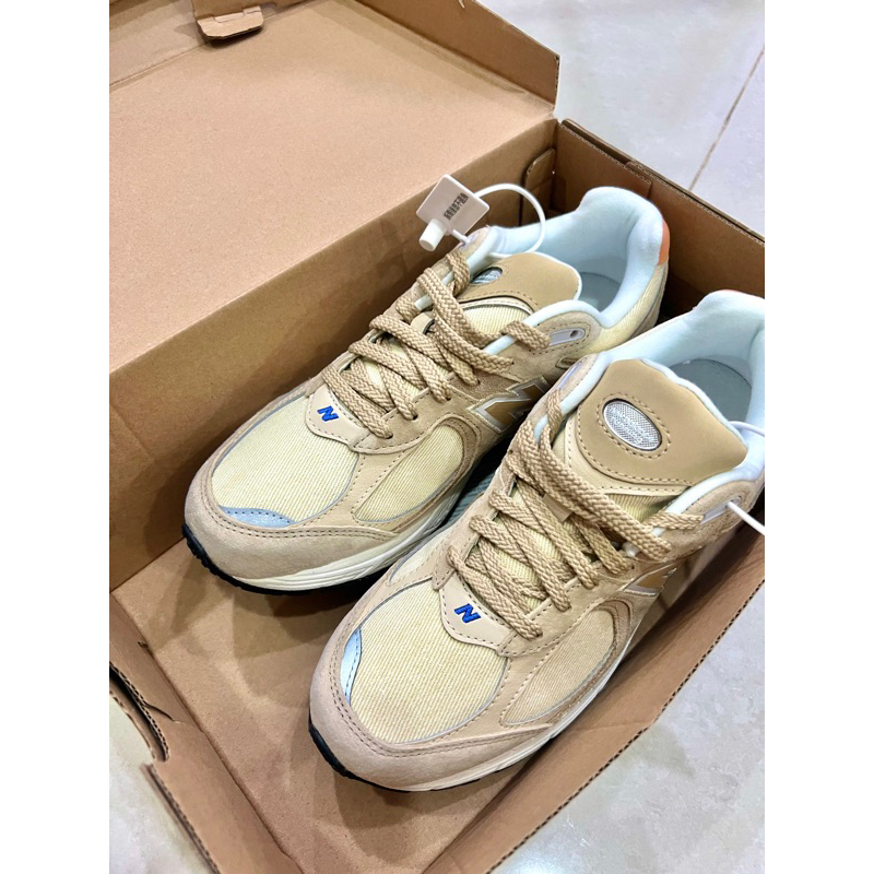 NEW BALANCE 2002R NB 奶茶色M2002REF