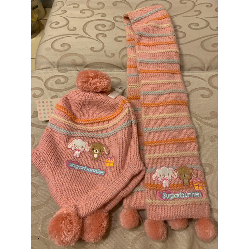 Hello kitty 系列焦糖兔圍巾/帽子購入價1600元