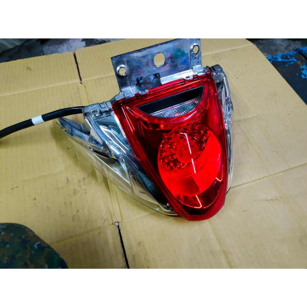 達成拍賣 三陽 GT 125 九成新 後燈組 LED 中古零件拆賣 各式中古報廢汽機車零件買賣 歡迎詢問