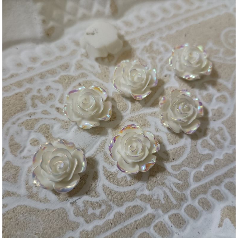 【玩手作】飾品材料配件-15mm樹脂小玫瑰-珠光白