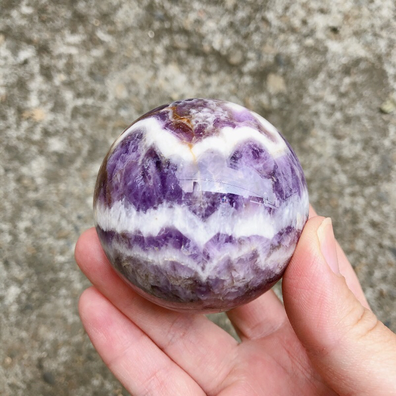 ▪️𝐴𝑚𝑒𝑡ℎ𝑦𝑠𝑡夢幻紫水晶球Ⓐ ▪️超美紋路 夢幻紫晶 紫水晶 紫晶球 紫水晶球 帶膠花 虎牙紫水晶球