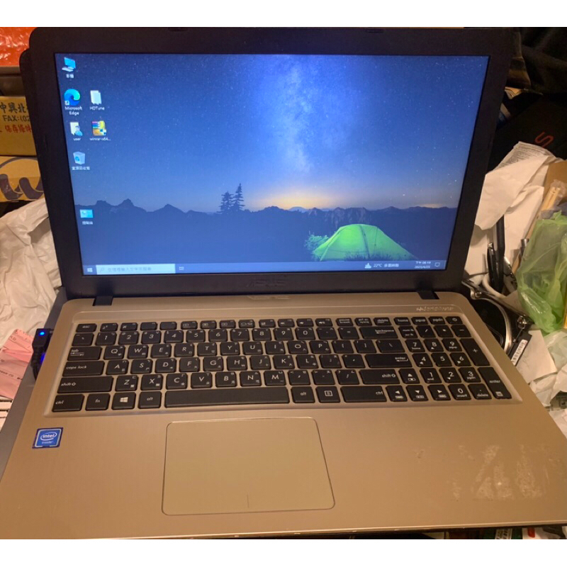 華碩15吋筆電 Asus X540M 雙核 N4000 4G 240G Win10 UHD 600 電池正常