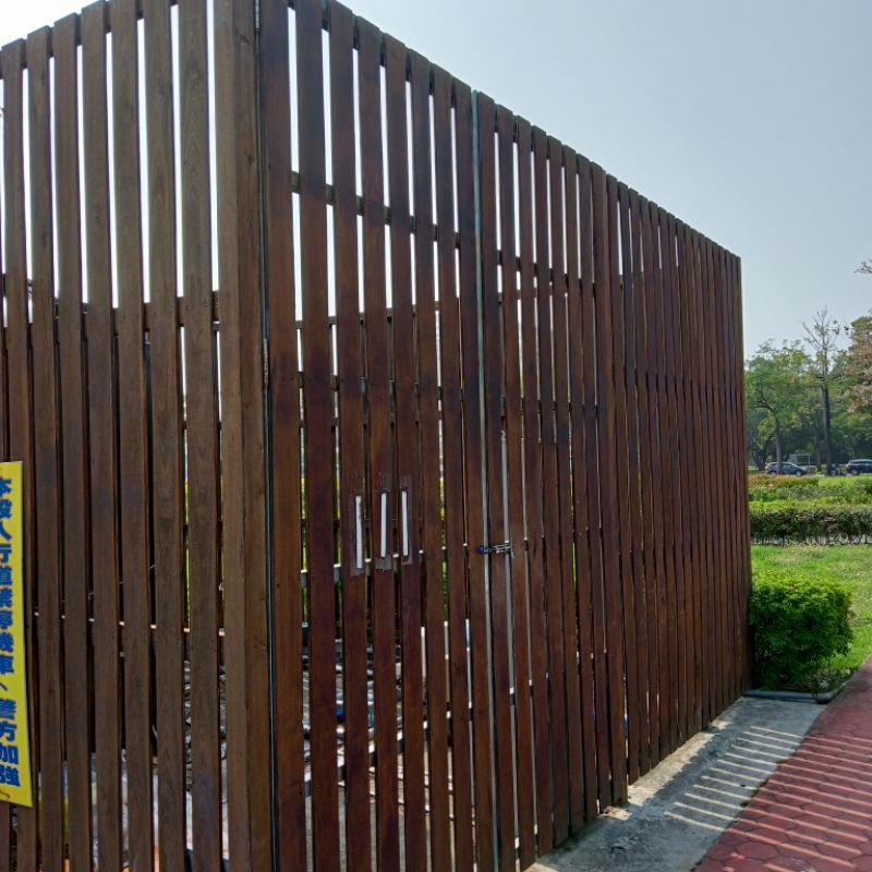 室外南方松圍牆完工價一坪12000元（台中市區免費估價）