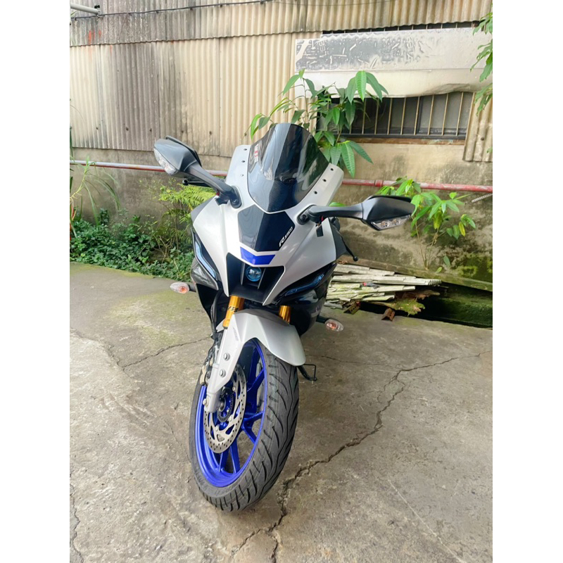 YAMAHA R15M