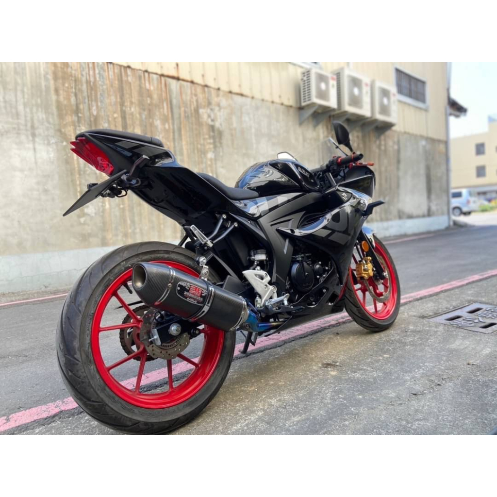 SUZUKI GSX-R150小阿魯ABS二手檔車中古車配合全額.超額.學生貸款強力過件白牌黃牌紅牌仿賽街車大型重機滿1