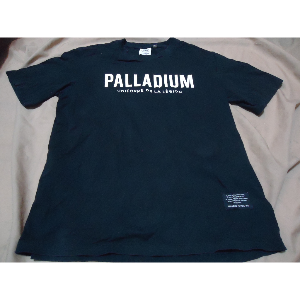 Palladium 黑色短袖文字T恤,尺寸XL,肩寬49cm,胸寬55cm,純棉,少穿降價大出清.