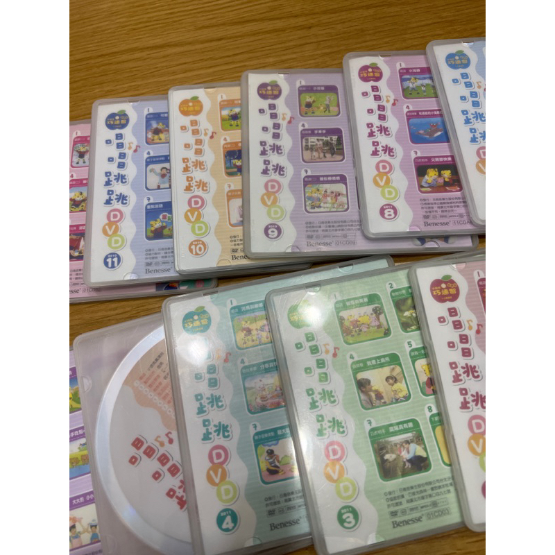 巧連智巧虎 寶寶版 1-2歲適用，2010/9-2011/8 共12片DVD 無書本