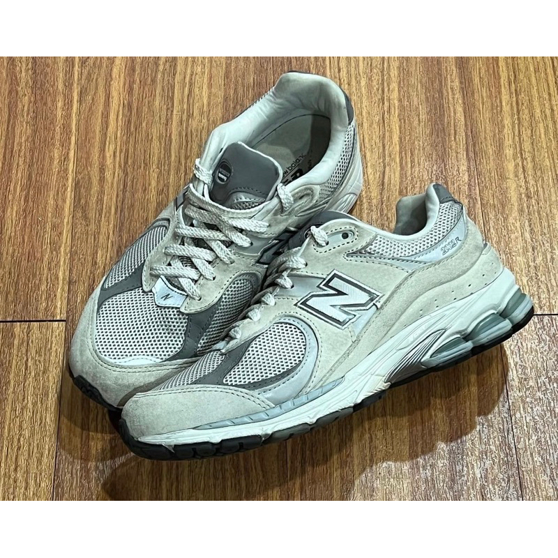 New balance 2002RO 75%new / 尺寸Us8 D  價格：$980🉐️ 備註：無原盒在使用感明顯